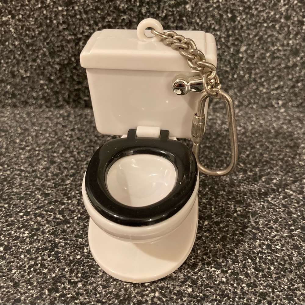 Vintage 1995 FUN-DAMENTAL TOO Ltd. Flushing Toilet Keychain. No package